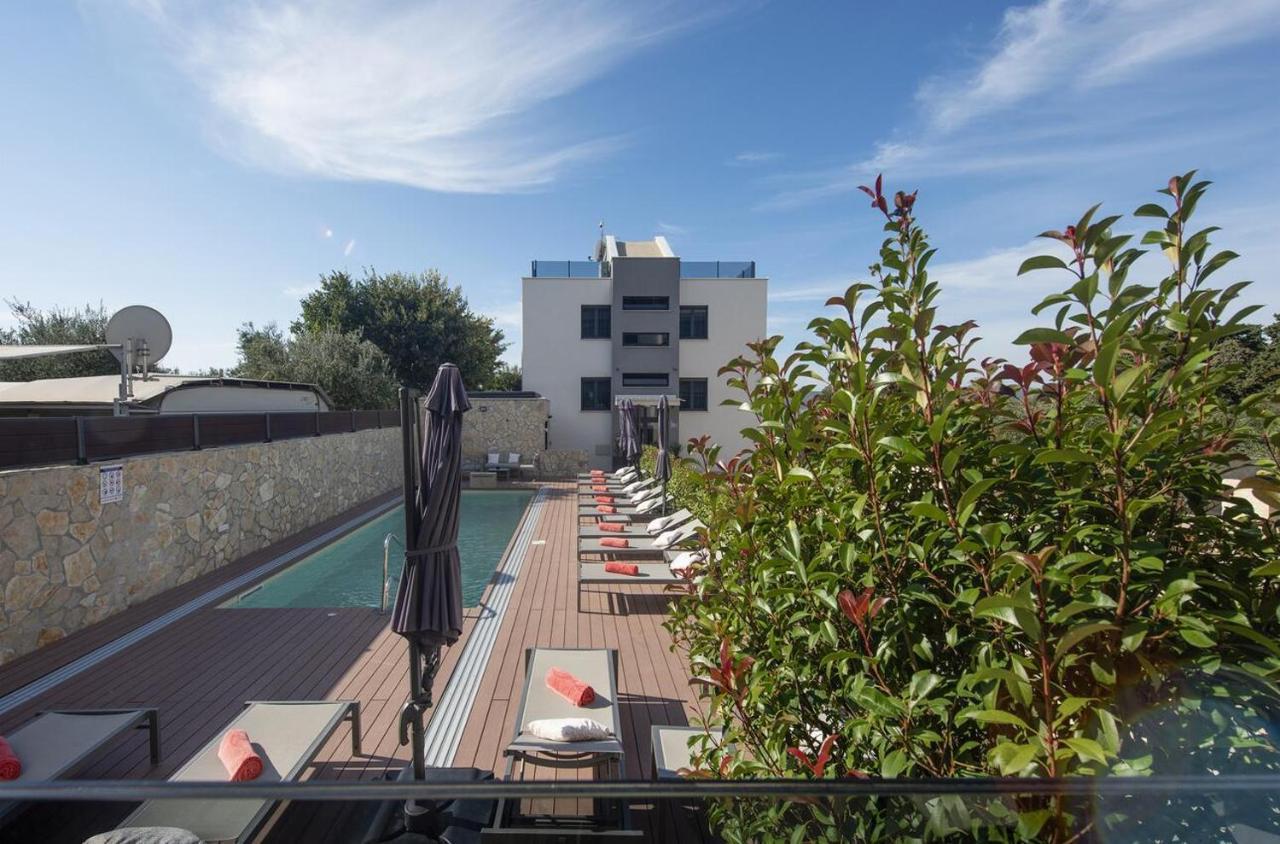 Family Friendly Apartments With A Swimming Pool Sveti Filip I Jakov, Biograd - 19325 Екстер'єр фото