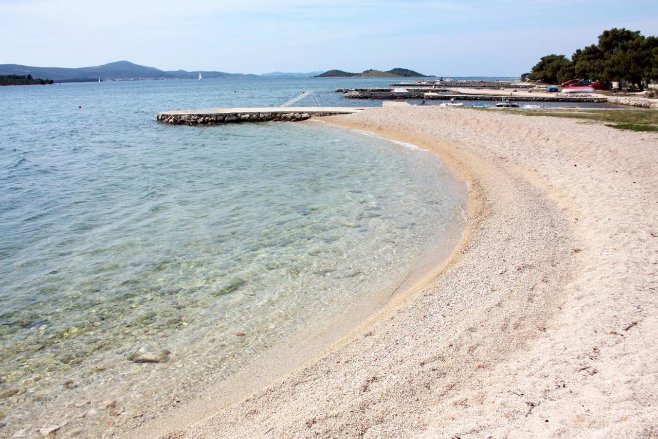 Family Friendly Apartments With A Swimming Pool Sveti Filip I Jakov, Biograd - 19325 Екстер'єр фото