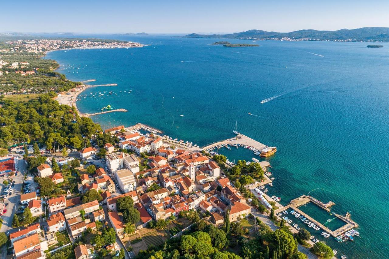 Family Friendly Apartments With A Swimming Pool Sveti Filip I Jakov, Biograd - 19325 Екстер'єр фото